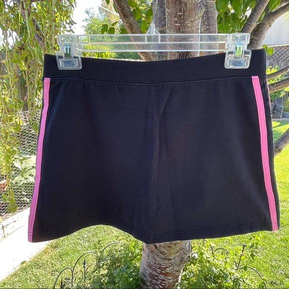 Green Dog | Vintage Y2K Black & Pink Mini Skirt - Picture 1 of 6